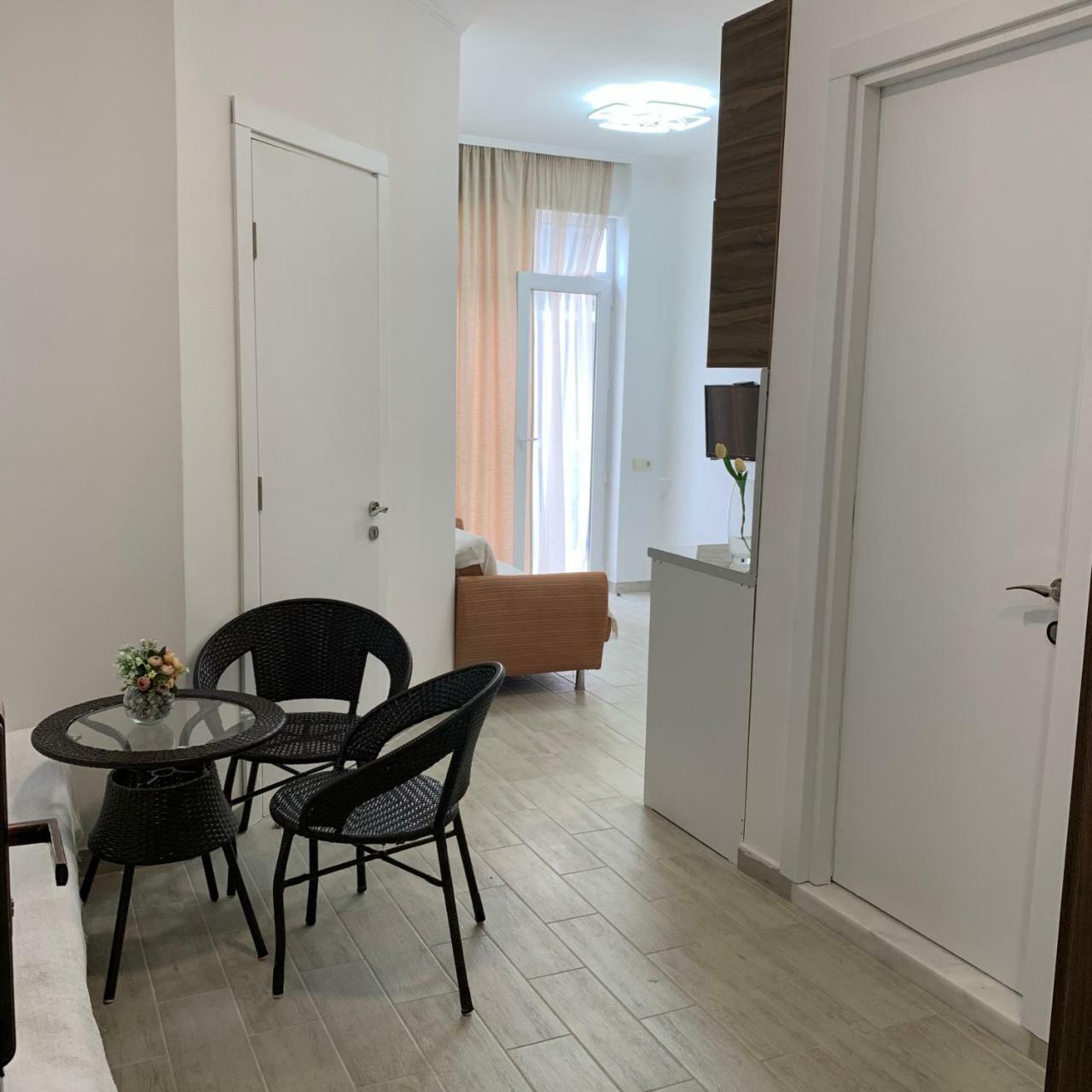Apartments Kristo บาทูมิ ภายนอก รูปภาพ
